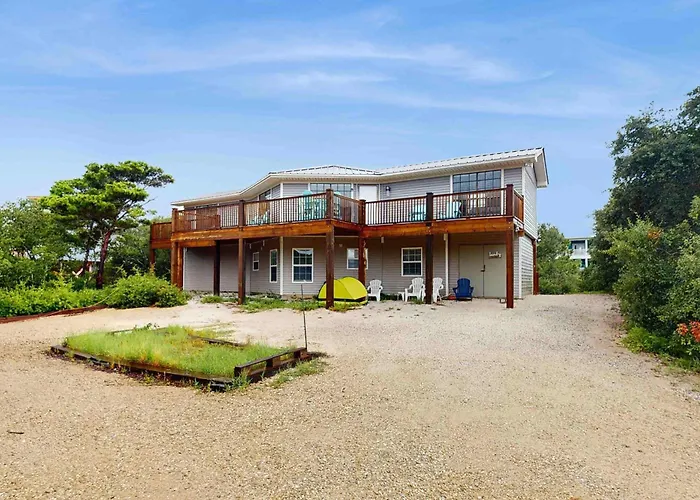 2-story Near The With Deck Outdoor Shower W&ds 2 Kitchens Holiday home