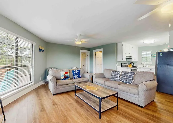2-story Near The With Deck Outdoor Shower W&ds 2 Kitchens * Gulf Shores
