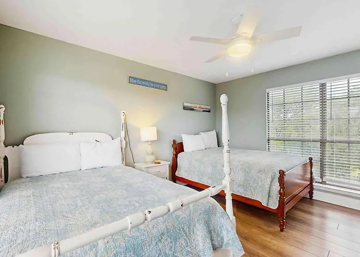 Holiday home 2-story Near The With Deck Outdoor Shower W&ds 2 Kitchens *