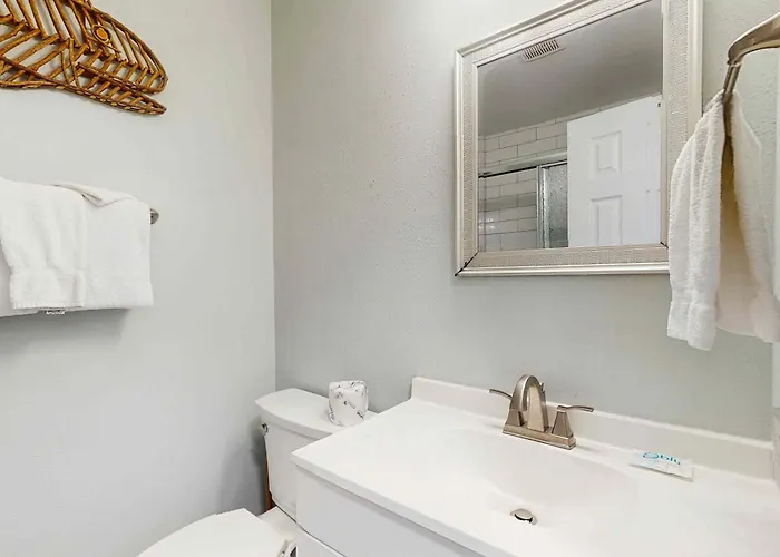 Holiday home 2-story Near The With Deck Outdoor Shower W&ds 2 Kitchens Gulf Shores