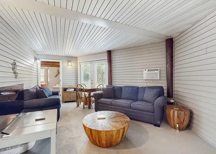 Holiday home 2-story Near The With Deck Outdoor Shower W&ds 2 Kitchens *