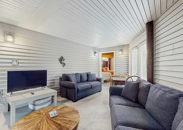 Holiday home 2-story Near The With Deck Outdoor Shower W&ds 2 Kitchens *